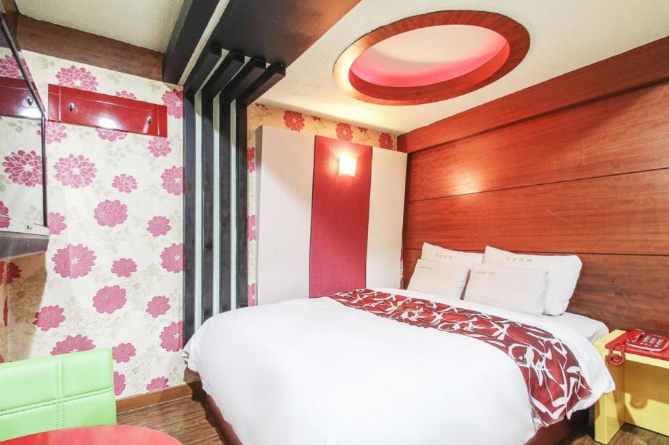 Couple Motel Seoul Exterior foto